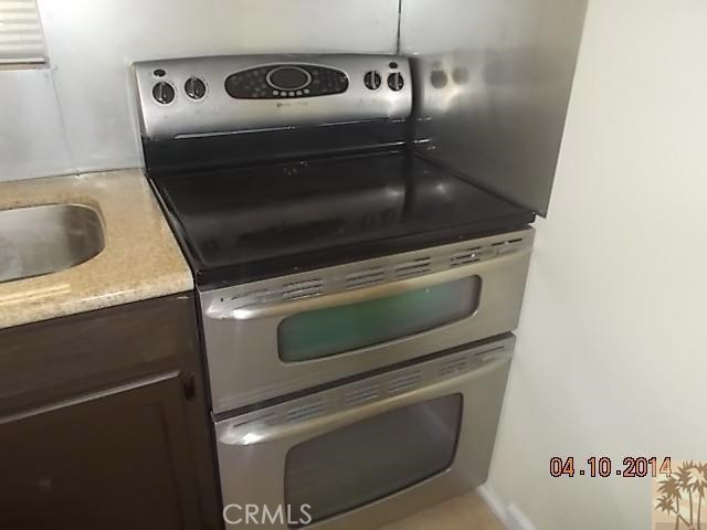 Vista Del Valle - Residential Lease