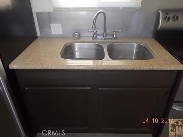 Vista Del Valle - Residential Lease