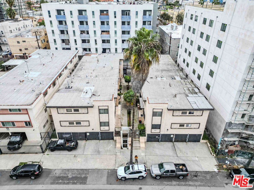 926 Fedora Street