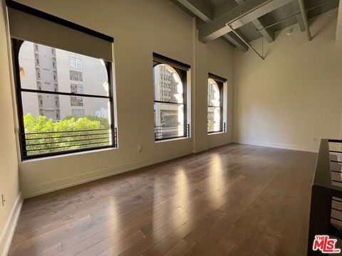 Photo of 727 W 7th Street #304, Los Angeles, CA 90017 (MLS # 25618831)