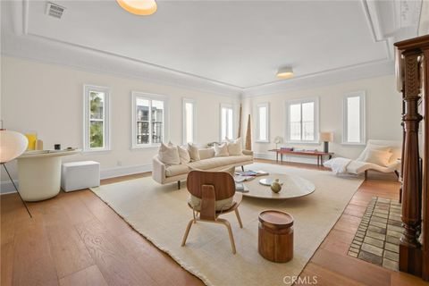 320 S Kingsley Los Angeles CA 90020