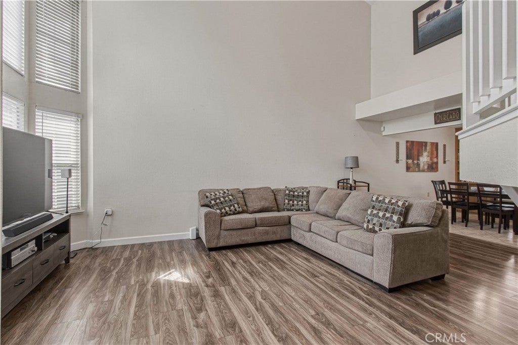 2761 Lexington Ave.