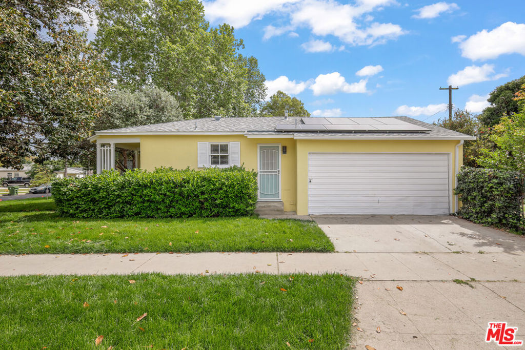 6961 Zelzah Avenue