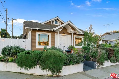 Photo of 3712 E 10th Street, Long Beach, CA 90804 (MLS # 26634431)