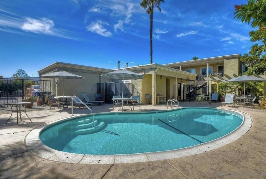 12745 Robison Blvd 18