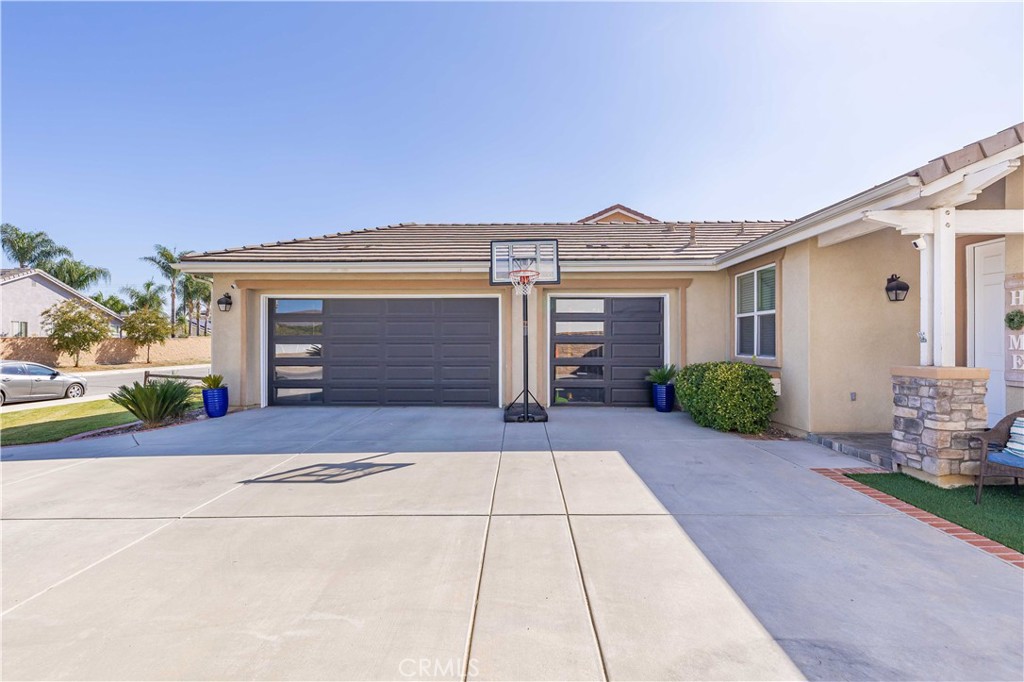 25897 Night Shade St