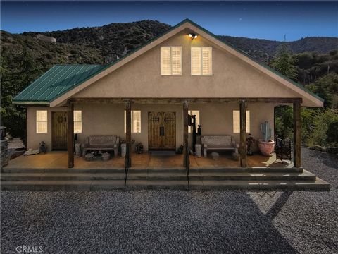 Photo of 1870 Oak Springs Valley Road, Wrightwood, CA 92397 (MLS # TR26087032)