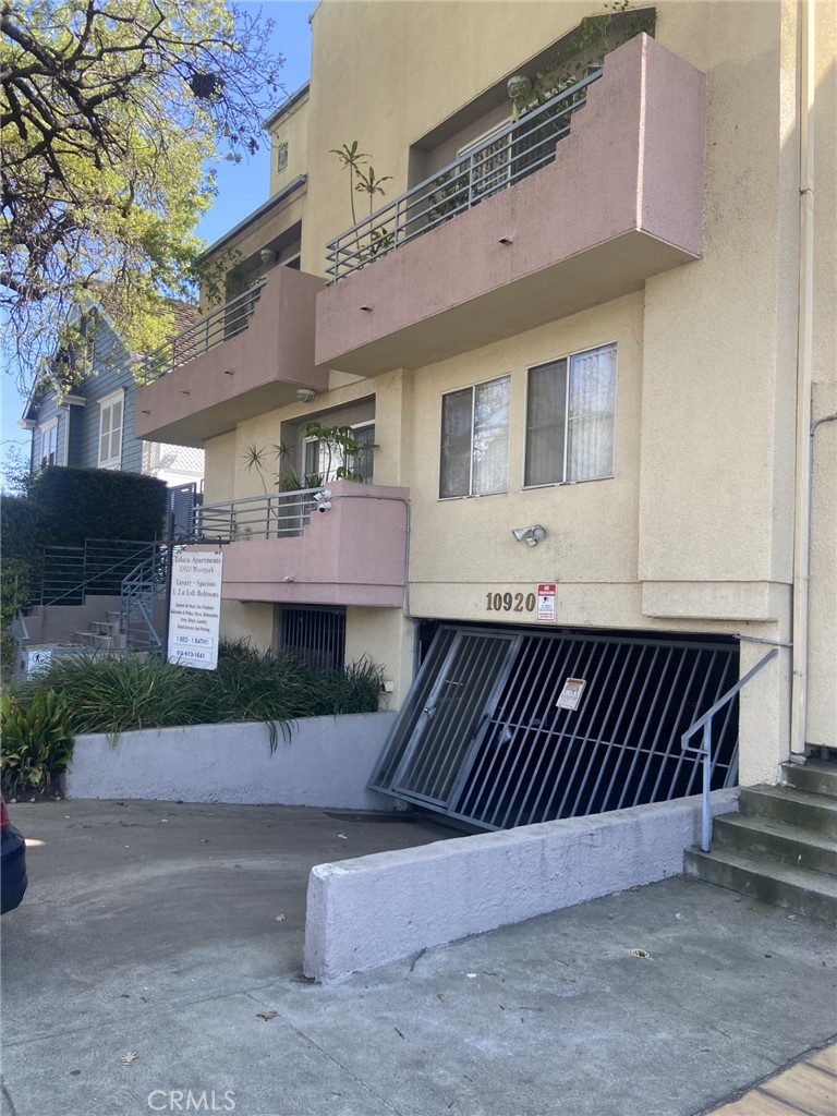 Apartment on Moorpark Street, over 900 Sq. Ft. with large walk-in closet and outside balcony. Full bath with tub of off master bedroom and second bath with large shower pan, Central air and heat. Dining area off of the kitchen. Stainless steel appliances. Washer/Dryer in the building. Two reserved parking in underground parking structure. Security building. Ready to move in. Easy to show