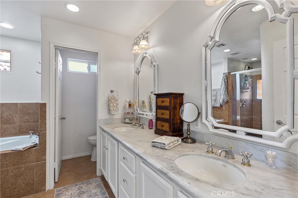 La Quinta Cove* - Residential