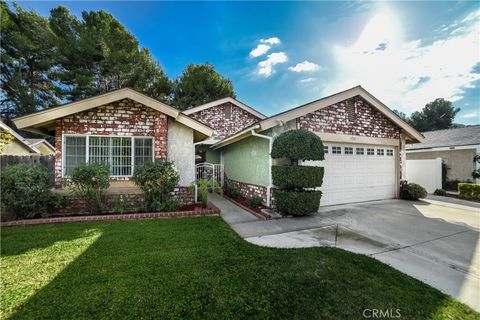 Photo of 1728 W Phillips Dr, Pomona, CA 91766 (MLS # TR25242414)