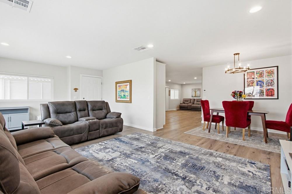 200 N El Camino Real 46