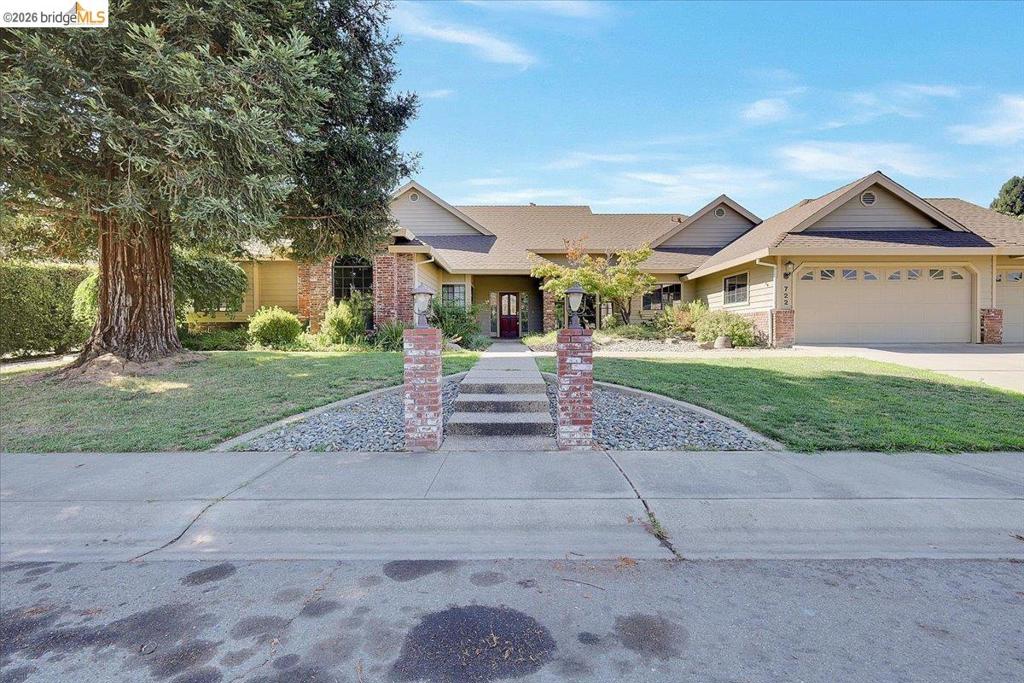 722 Mariner Loop