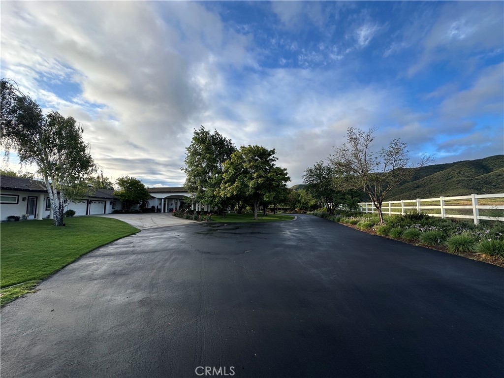 42942 Dawnwood