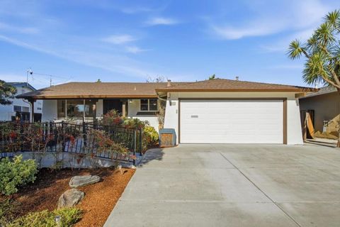 Photo of 3053 Balmoral Drive, San Jose, CA 95132 (MLS # ML82031876)