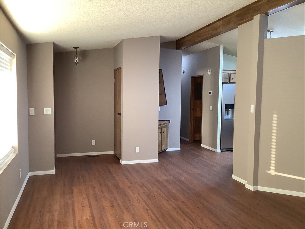 1300 W Menlo Avenue 200
