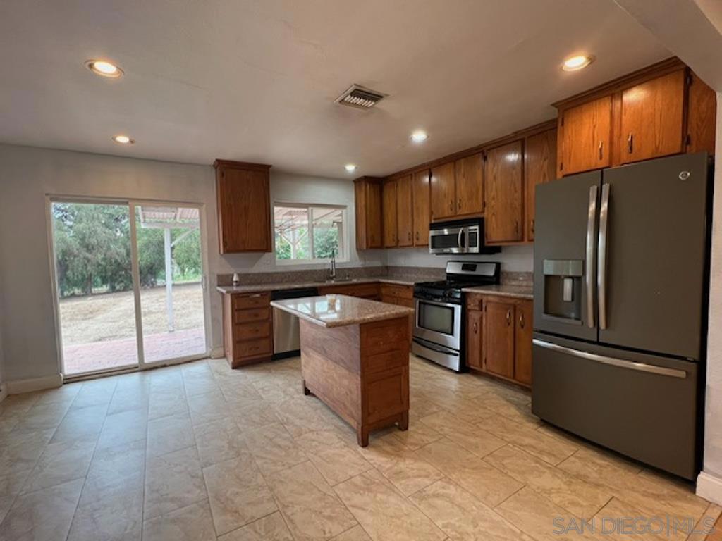 4144 N Bonita St.