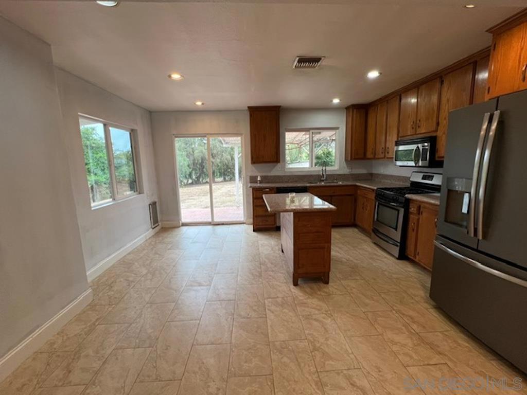 4144 N Bonita St.