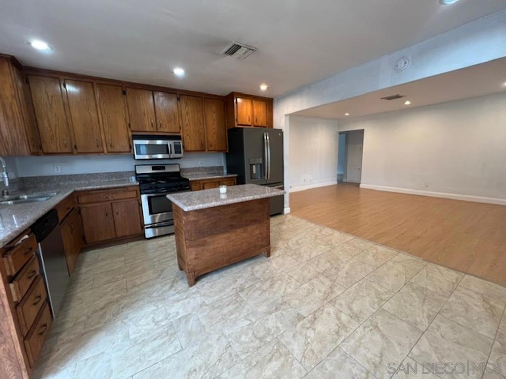 4144 N Bonita St.