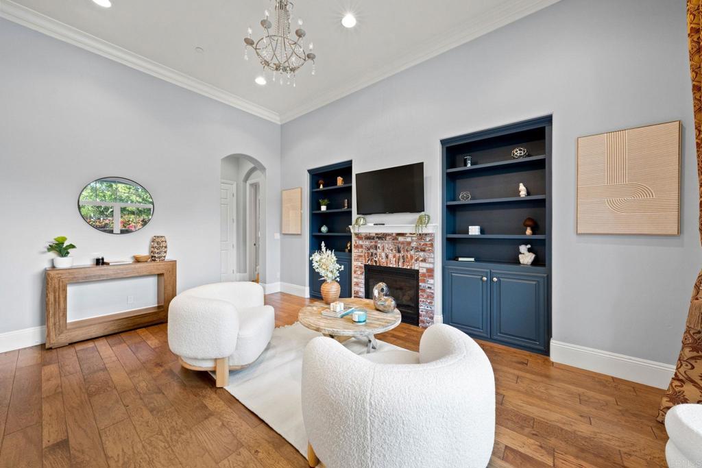 3401 Adams Run