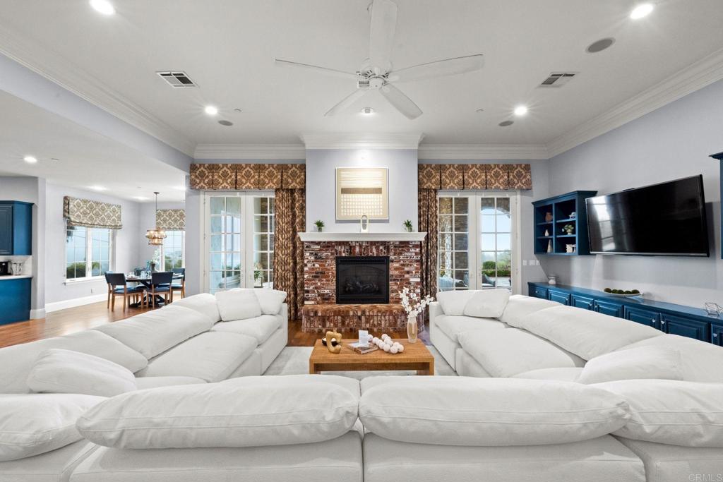 3401 Adams Run