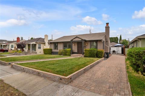 Photo of 322 S Lincoln Street, Burbank, CA 91506 (MLS # BB26142412)