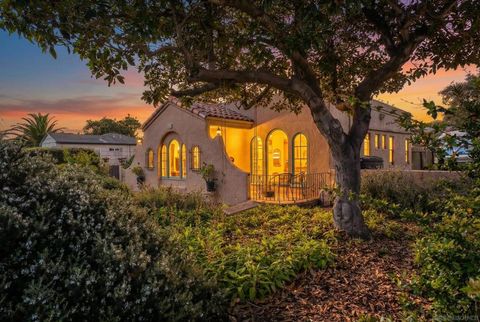 Photo of 3714 Nimitz Blvd. Blvd, San Diego, CA 92107 (MLS # 260004993SD)