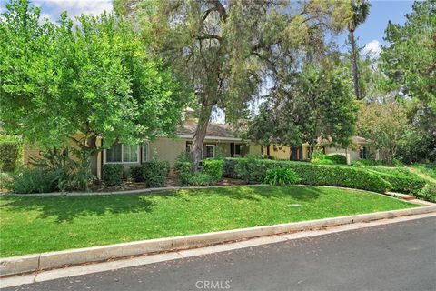 Photo of 1710 Fairmont DR, Redlands, CA 92373 (MLS # IV26123187)