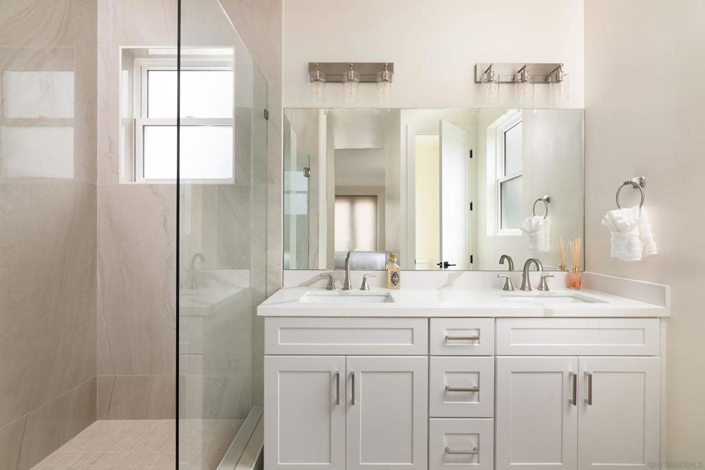 Ocean Beach - Residential Lease