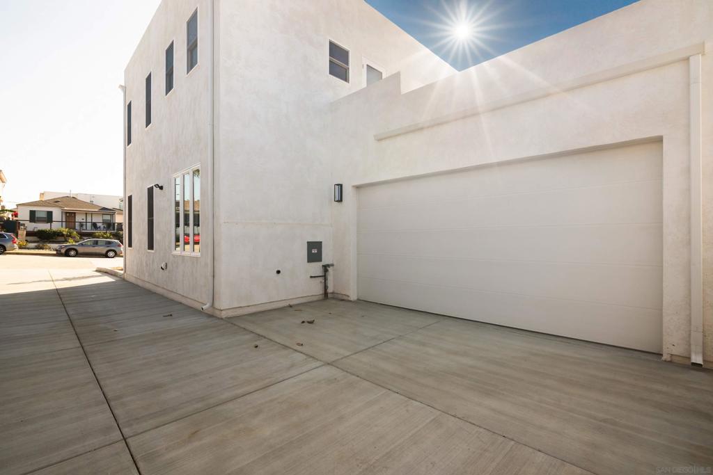 Ocean Beach - Residential Lease