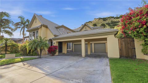 Photo of 3426 Wedgewood Lane, Burbank, CA 91504 (MLS # BB26178381)