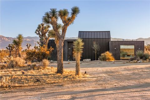 Photo of 59068 Buena Vista Dr, Yucca Valley, CA 92284 (MLS # PW26042444)