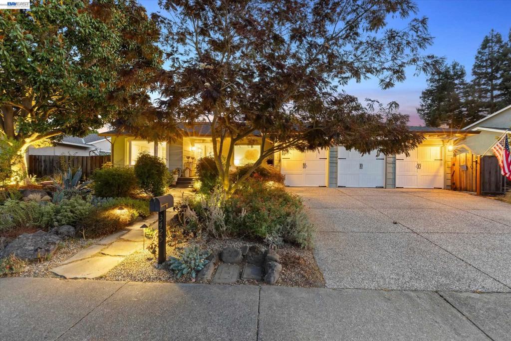 3425 Canfield Dr DR