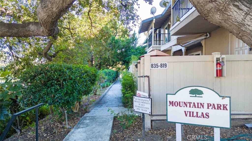 835 N Altadena Drive