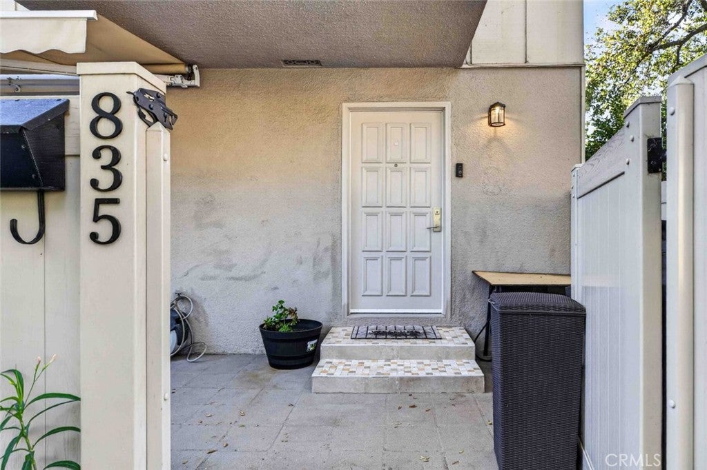835 N Altadena Drive