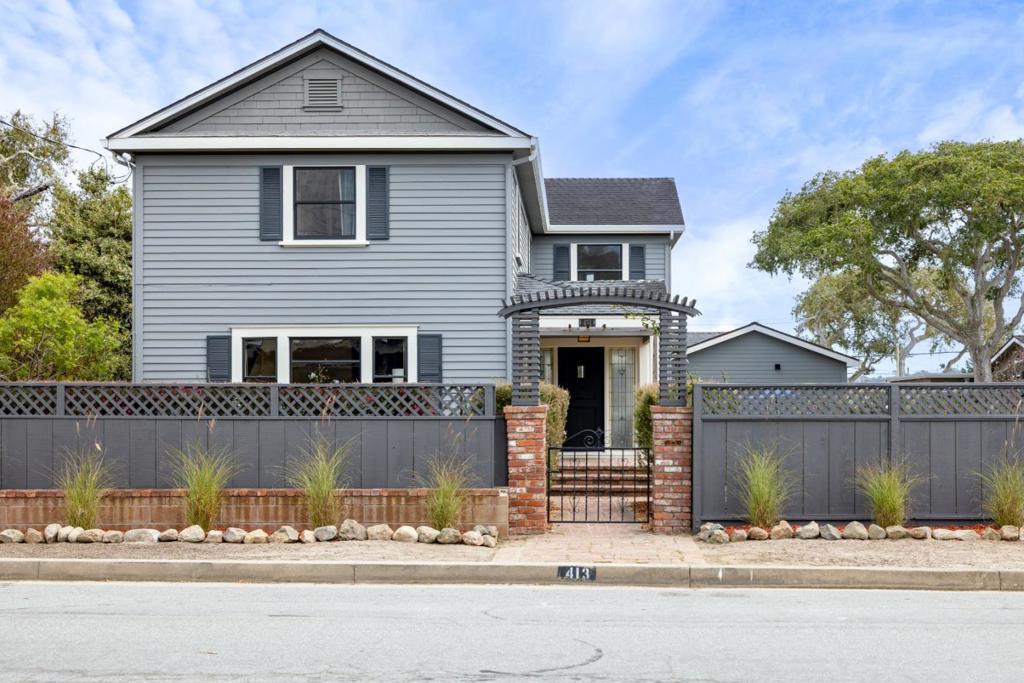 413 Walnut Street