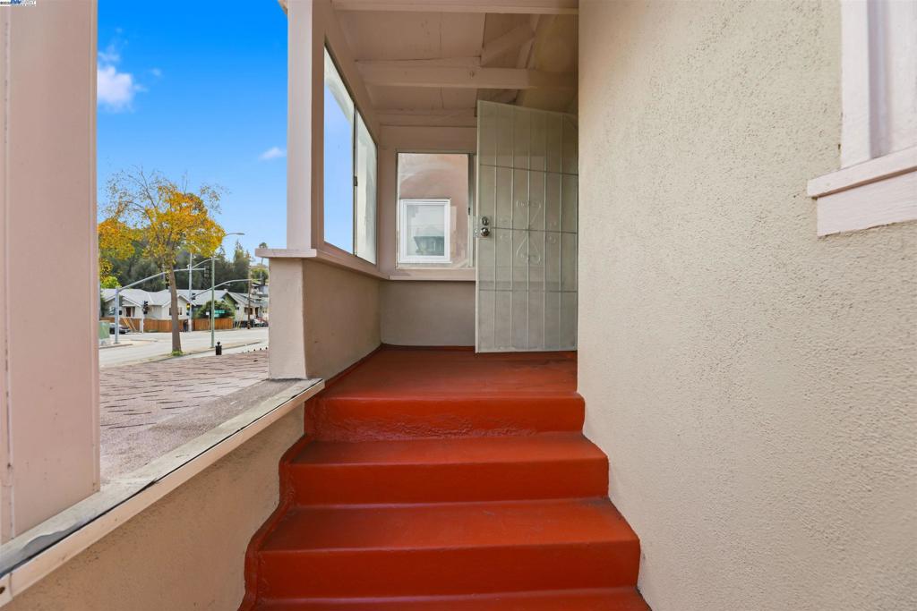 3123 Beaumont Ave, Oakland CA 94602