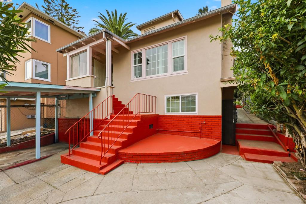 3123 Beaumont Ave