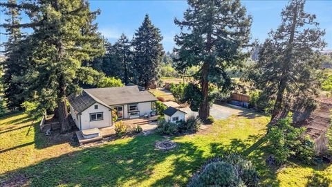 Photo of 107 Paulsen Road #D, Watsonville, CA 95076 (MLS # ML82042925)