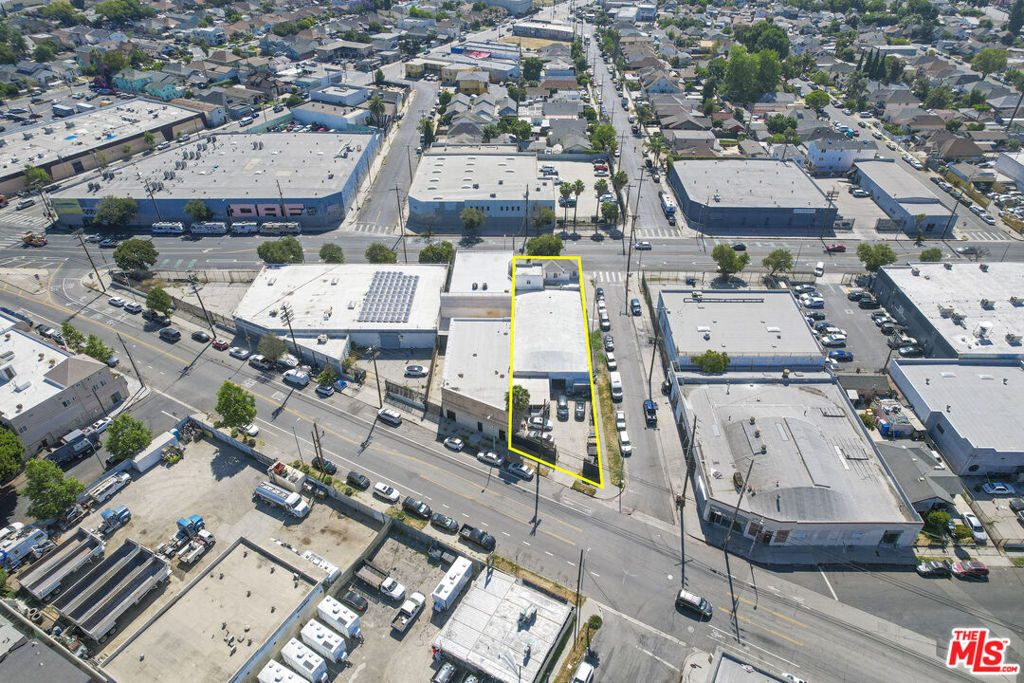 Prime M1-zoned industrial building in the heart of Downtown Los Angeles. Equipped with high-voltage electrical infrastructure (installed approx. 2 years ago), this property is ideally suited for light industrial, warehouse, or creative office use. The ground floor is currently operated as an embroidery production facility with commercial embroidery machines in place, along with a remodeled area used as a garment industry office. Upstairs, a 700 SF unit with private entrance is vacant and ready for office or potential live/work use. It features a spacious living room, large bedroom, two balconies (front and rear), full kitchen and dining area, and the potential to restore a full bathroom. Dual-pane windows have been recently installed throughout. Includes 4 on-site parking spaces. Strong power, zoning flexibility, and excellent central location near DTLA make this a unique opportunity.