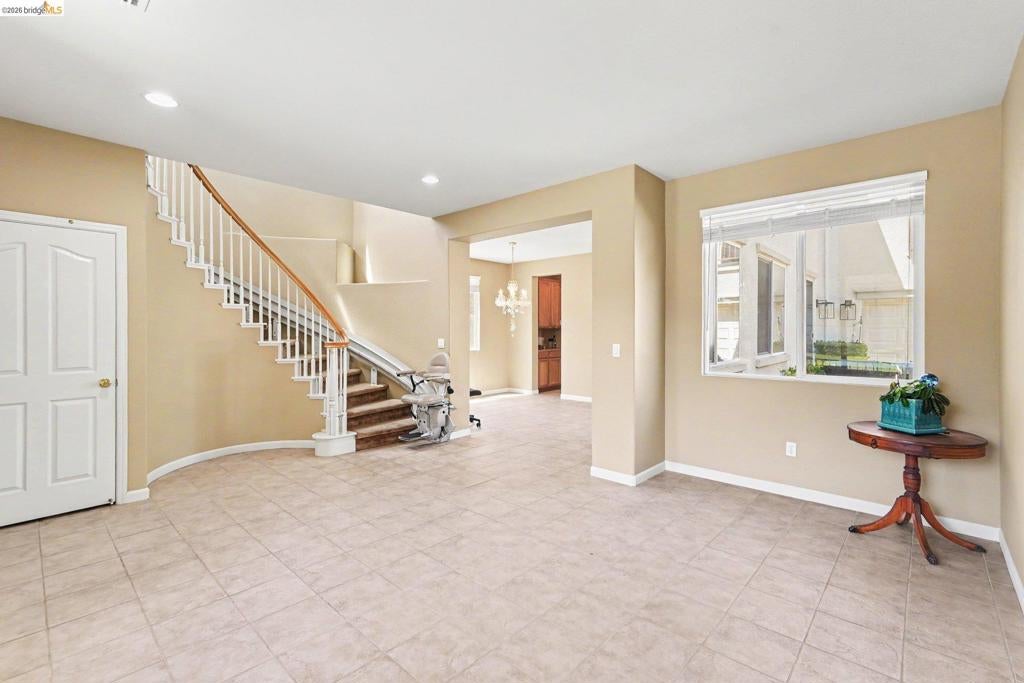 1696 McGuire Cir