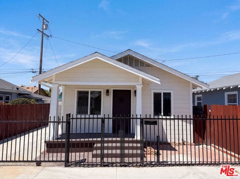 Photo of 2135 E Spaulding Court, Long Beach, CA 90804 (MLS # 26874799)