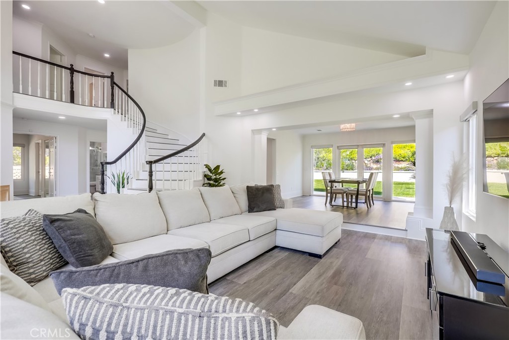 19416 Shadow Oak Drive