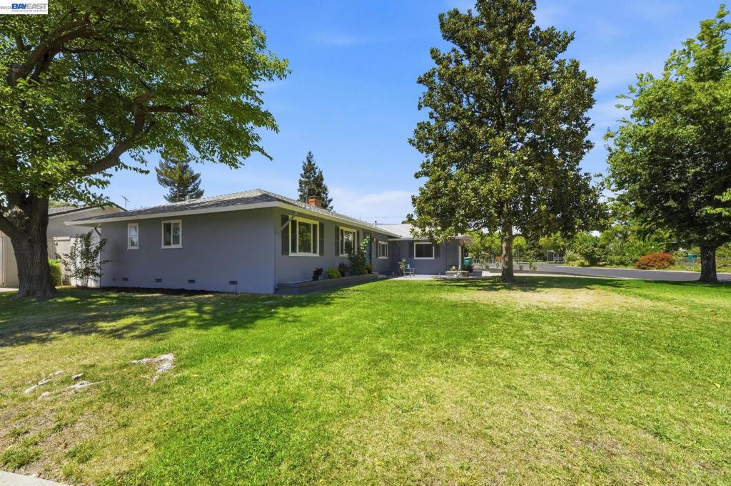 6311 Belmont Pl