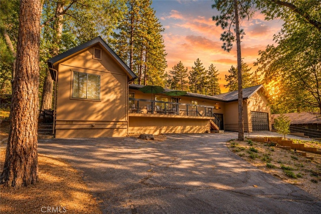 25220 Rim Rock