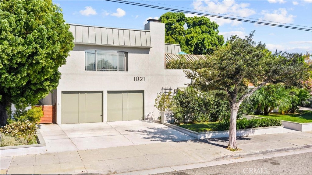 1021 Hill Street