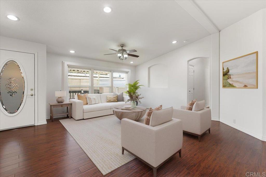 2280 E Valley Parkway 74