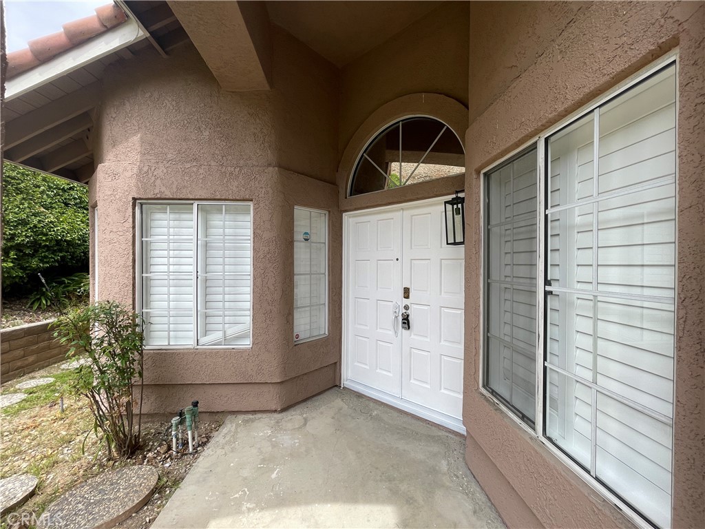 2302 Calle Sabina