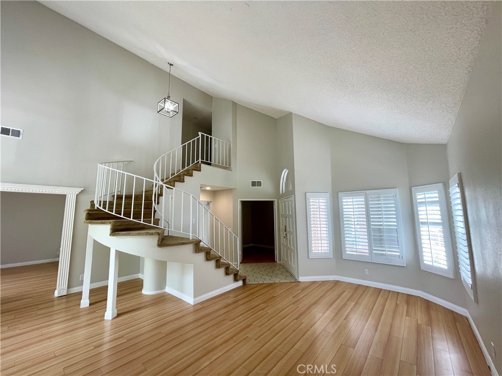 2302 Calle Sabina