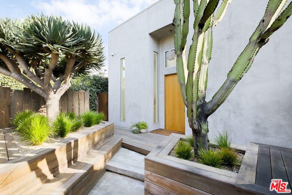 518 Sunset Avenue
