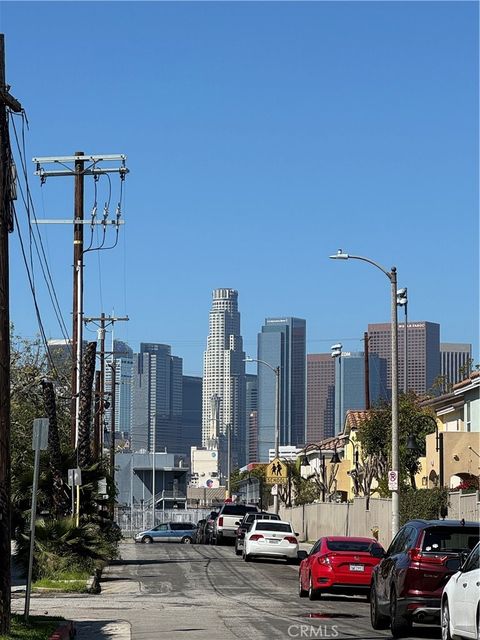 1613 E 1st Los Angeles CA 90033